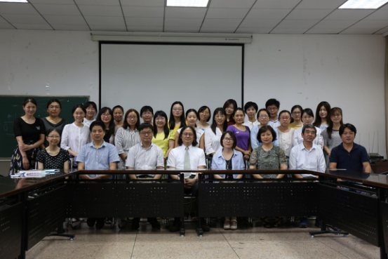 师生合影留念.png 师生合影留念.png